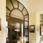 Ibis Chateau Hotel