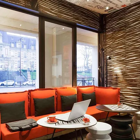 Ibis Chateau فندق