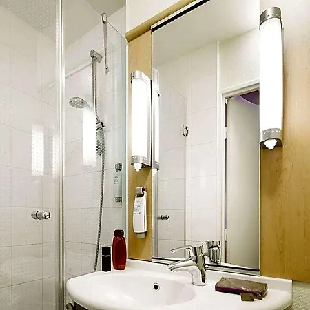 Ibis Chateau Ξενοδοχείο 3*