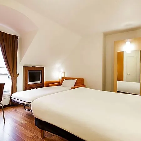Ibis Chateau Ξενοδοχείο