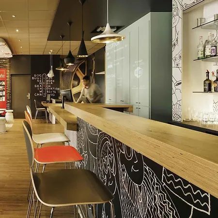 Ibis Chateau Hotell 3*