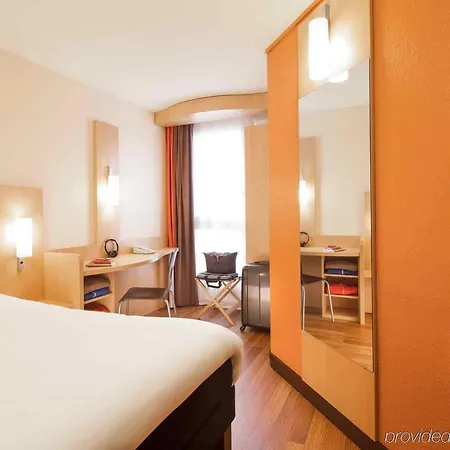 Ibis Château Hotel