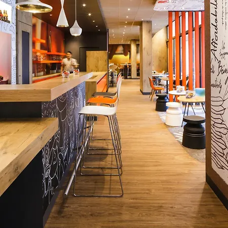 Ibis Chateau Hotell 3*