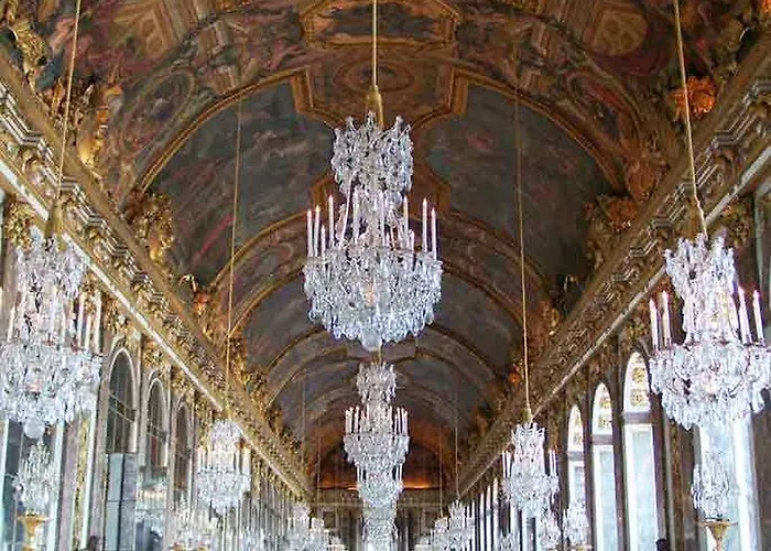 Ibis Chateau Hotel 3*