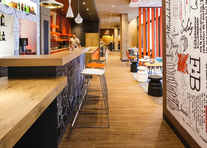 Ibis Chateau Hotel 3*